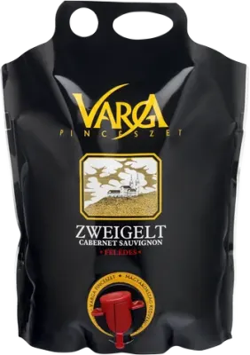 Varga Pincészet Zweigelt-Cabernet Sauvignon palackja