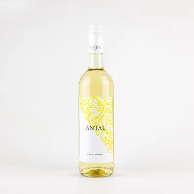 Antal Pincészet Chardonnay palackja